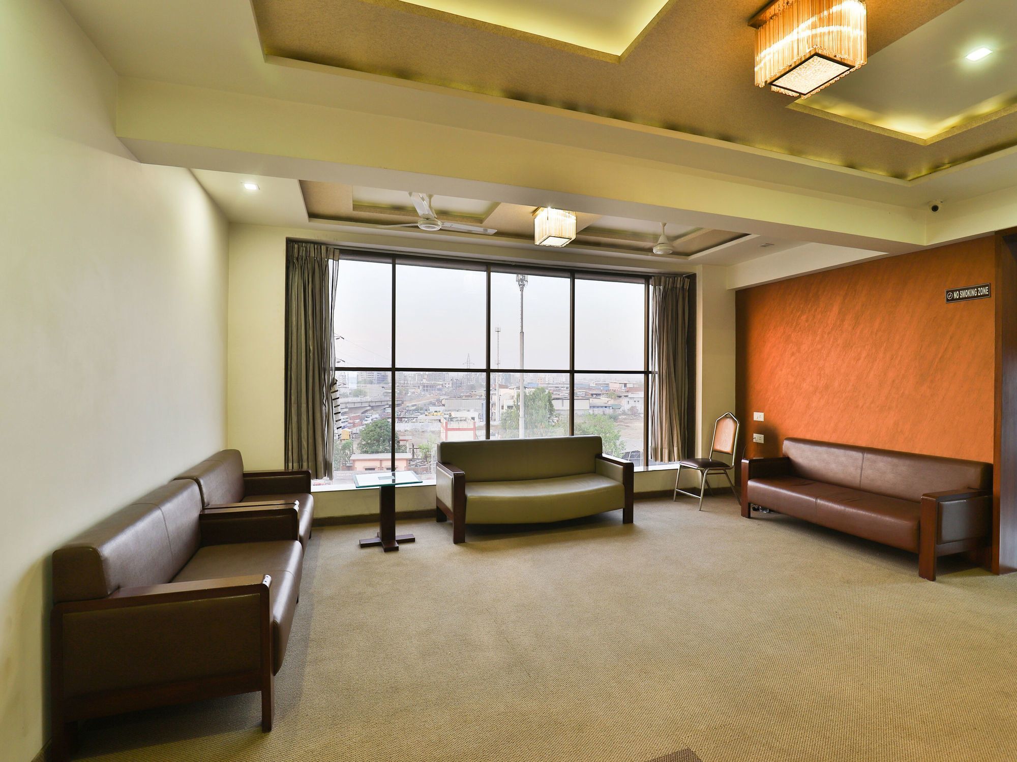 Oyo 13253 The Grand Vinayak Hotel Ahmedabad Exterior foto